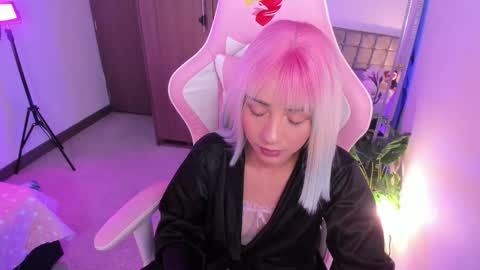 Snapshot of miaa_06 chatting on October 14, 11:27 pm mia  nicolle online show from October 14, 11:27 pm