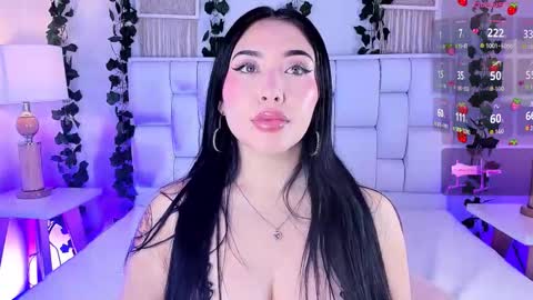 Mia online show from November 15, 12:02 pm