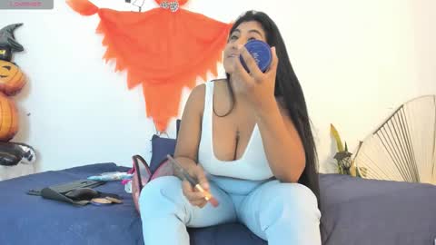 Mia  online show from October 22, 12:05 pm