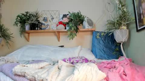 Snapshot of miaa_rose__ chatting on December 20, 10:16 am Miaa online show from December 20, 10:16 am