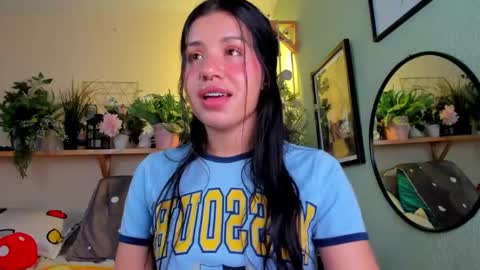 Snapshot of miaa_rose__ chatting on February 1, 4:03 am Miaa online show from February 1, 4:03 am