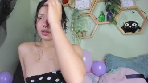 Snapshot of miaa_rose__ chatting on February 10, 7:58 am Miaa online show from February 10, 7:58 am