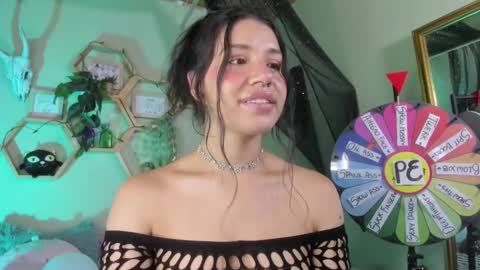 Snapshot of miaa_rose__ chatting on February 11, 6:19 am Miaa online show from February 11, 6:19 am