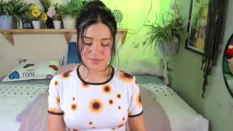 Snapshot of miaa_rose__ chatting on October 9, 9:24 pm Miaa online show from October 9, 9:24 pm