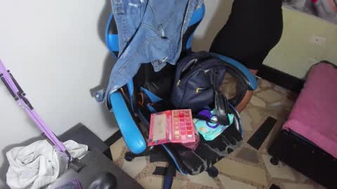       online show from October 31, 12:50 pm