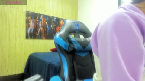       online show from December 5, 3:30 pm