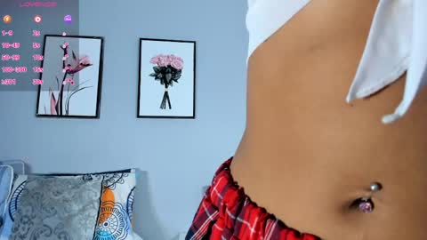 Snapshot of miaa_z chatting on June 4, 12:33 pm Miaa online show from June 4, 12:33 pm