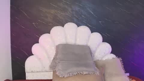 Mia online show from March 20, 12:10 pm