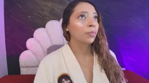 Mia online show from April 22, 12:07 pm