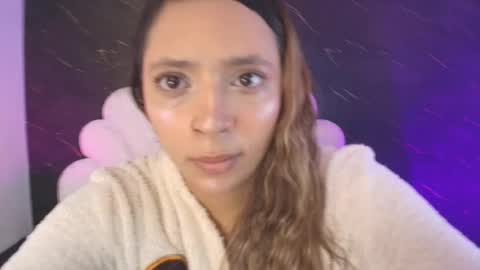 Snapshot of miaabrown__ chatting on May 5, 12:02 pm Mia online show from May 5, 12:02 pm