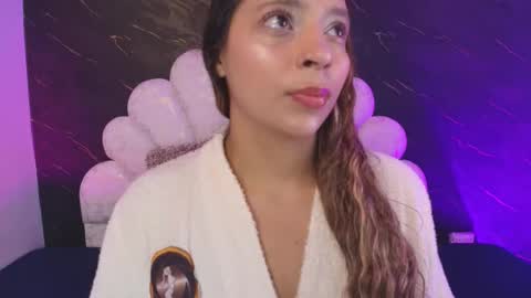 Snapshot of miaabrown__ chatting on May 6, 12:10 pm Mia online show from May 6, 12:10 pm