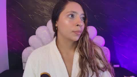 Snapshot of miaabrown__ chatting on May 13, 12:02 pm Mia online show from May 13, 12:02 pm