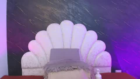 Snapshot of miaabrown__ chatting on June 1, 12:07 pm Mia online show from June 1, 12:07 pm