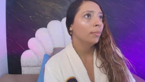 Snapshot of miaabrown__ chatting on June 9, 12:06 pm Mia online show from June 9, 12:06 pm