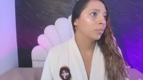 Snapshot of miaabrown__ chatting on June 10, 12:04 pm Mia online show from June 10, 12:04 pm