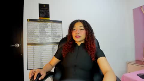 Snapshot of miaacarterss chatting on July 5, 5:14 am miaacarterss online show from July 5, 5:14 am