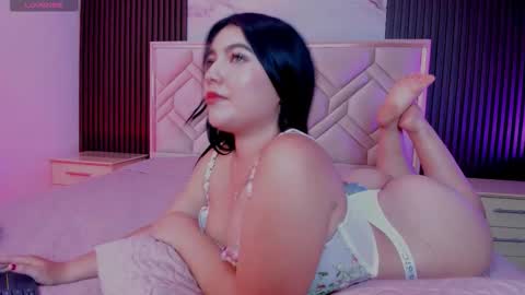Snapshot of miaafarrel chatting on October 6, 7:11 pm Miaa Farrel online show from October 6, 7:11 pm