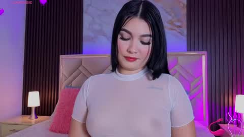Snapshot of miaafarrel chatting on June 1, 7:04 pm Miaa Farrel online show from June 1, 7:04 pm