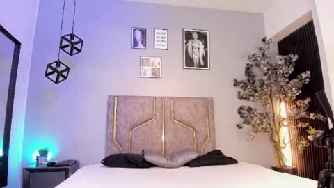 Snapshot of miaakittyy chatting on July 28, 11:39 am miaakittyy online show from July 28, 11:39 am