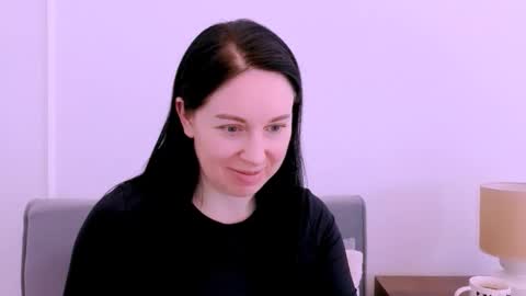 Mia online show from April 16, 3:24 pm