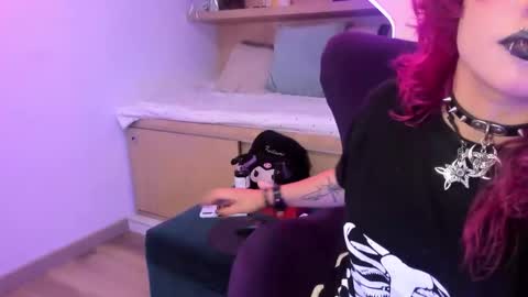 Mia online show from February 20, 12:47 pm