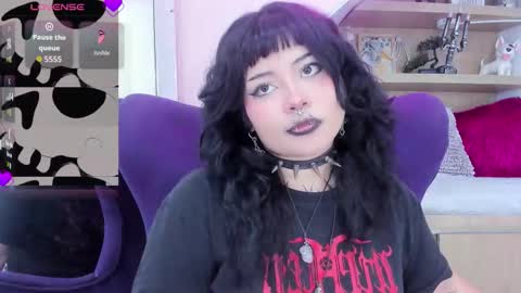 Mia online show from January 5, 5:27 pm