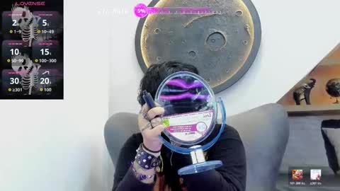 Mia online show from March 4, 12:11 pm