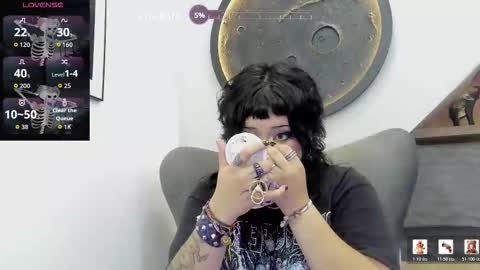 Snapshot of miaamane chatting on March 10, 1:05 pm Mia online show from March 10, 1:05 pm