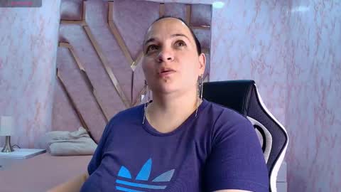 Im Miss Mia online show from December 13, 8:36 pm