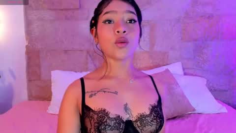 MiaaSummeer online show from July 22, 11:46 am