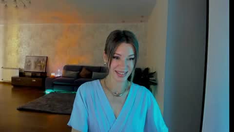 Mia online show from June 19, 5:45 am