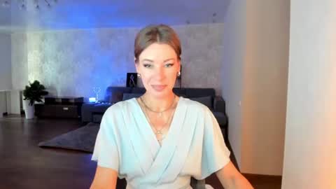 Mia online show from July 7, 4:26 am
