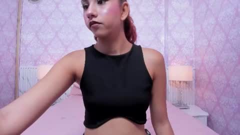 Mia online show from June 18, 11:42 pm