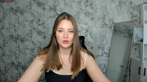 Snapshot of miabrian chatting on May 9, 11:04 am Mia online show from May 9, 11:04 am