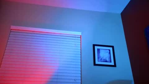 Snapshot of miacanela_xo chatting on December 29, 5:21 am Mia online show from December 29, 5:21 am