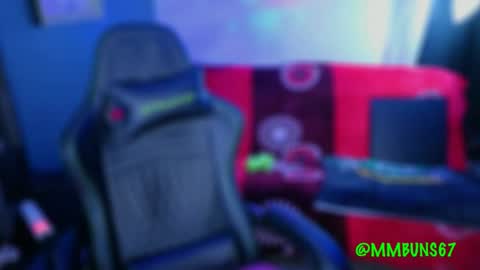 Snapshot of miacanela_xo chatting on November 6, 2:45 am Mia online show from November 6, 2:45 am