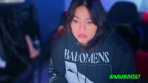 Snapshot of miacanela_xo chatting on November 18, 12:49 am Mia online show from November 18, 12:49 am