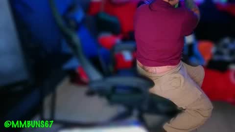 Snapshot of miacanela_xo chatting on December 1, 3:33 am Mia online show from December 1, 3:33 am