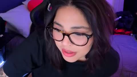 Mia online show from February 24, 1:36 am