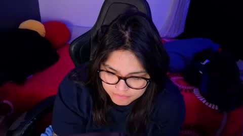 Mia online show from March 29, 2:22 am