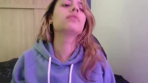 Miia  online show from December 3, 3:32 pm