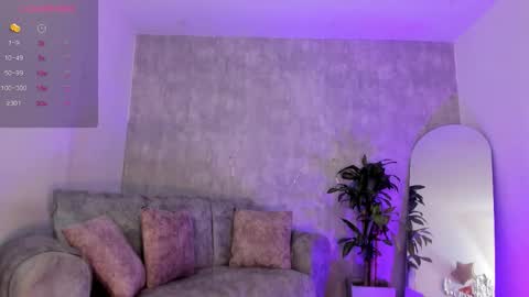 miacooper online show from November 17, 12:11 pm