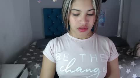 miacumgirl online show from April 21, 12:22 pm