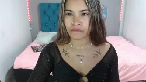 Snapshot of miacumgirl chatting on June 17, 12:18 pm miacumgirl online show from June 17, 12:18 pm