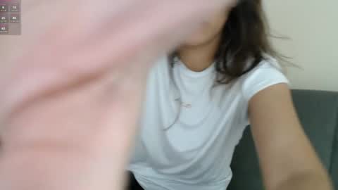 Snapshot of miadesir chatting on June 4, 8:59 pm miadesir online show from June 4, 8:59 pm