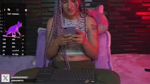 Mia online show from December 6, 6:26 am