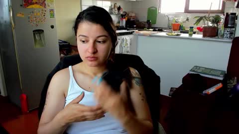 Mia online show from October 4, 6:50 pm