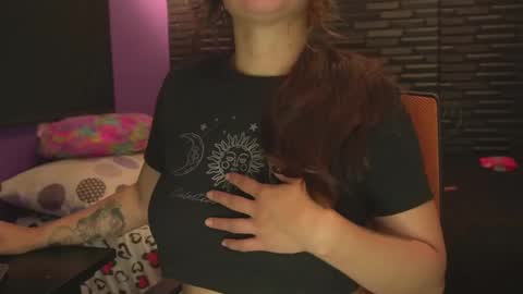 Mia online show from November 8, 4:56 am