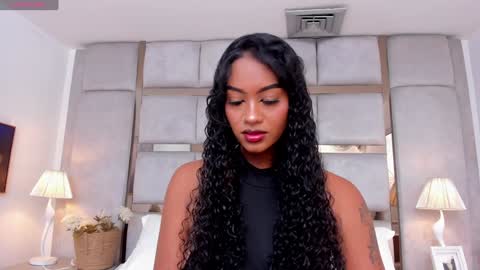 Snapshot of miaebony_ chatting on December 8, 5:01 pm Call me Mia online show from December 8, 5:01 pm