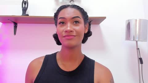 Snapshot of miaebony_ chatting on December 18, 2:49 pm Call me Mia online show from December 18, 2:49 pm